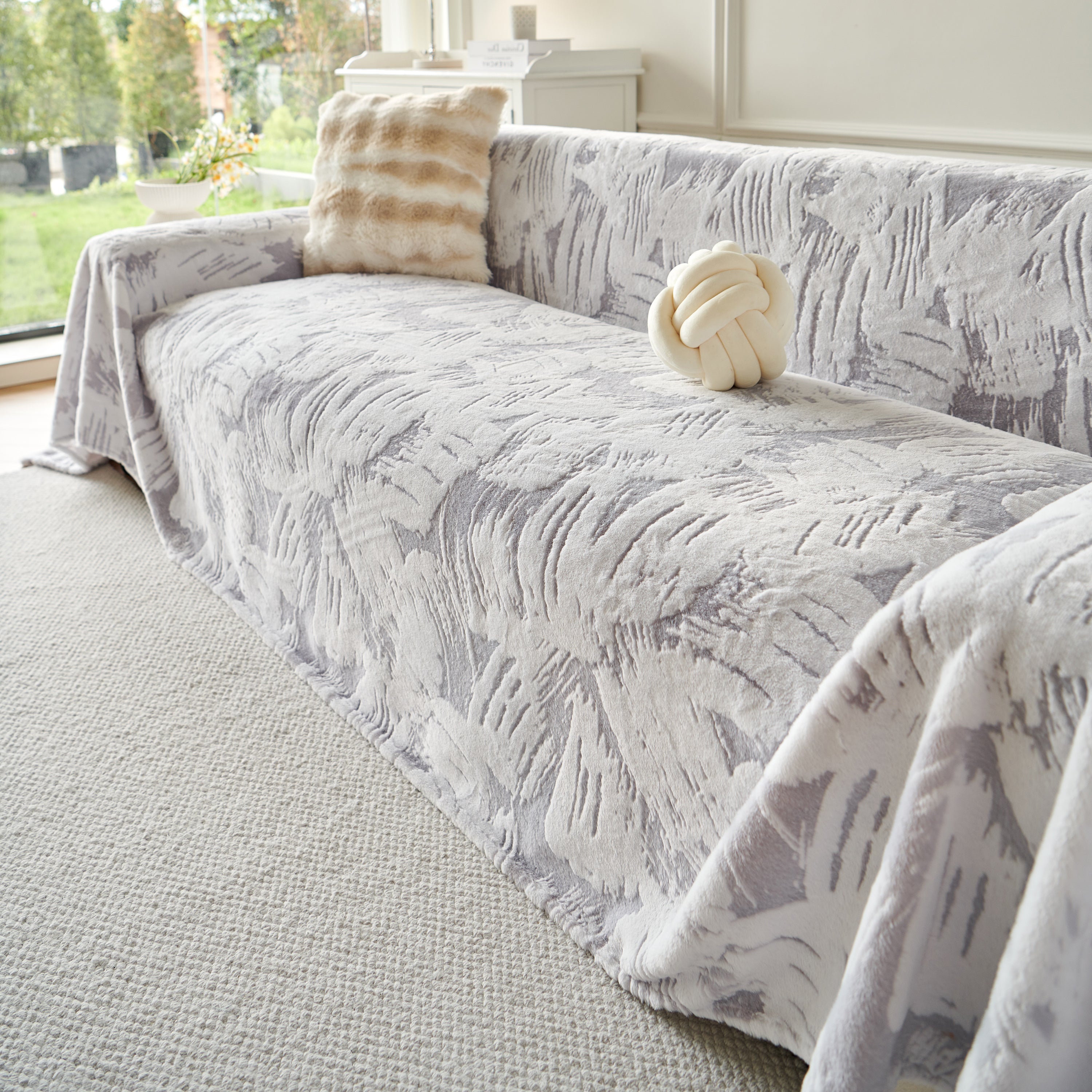 Plush Faux Fur Warm Sofa Cover with Waves Jacquard Textured Throw Blankets for Couch
