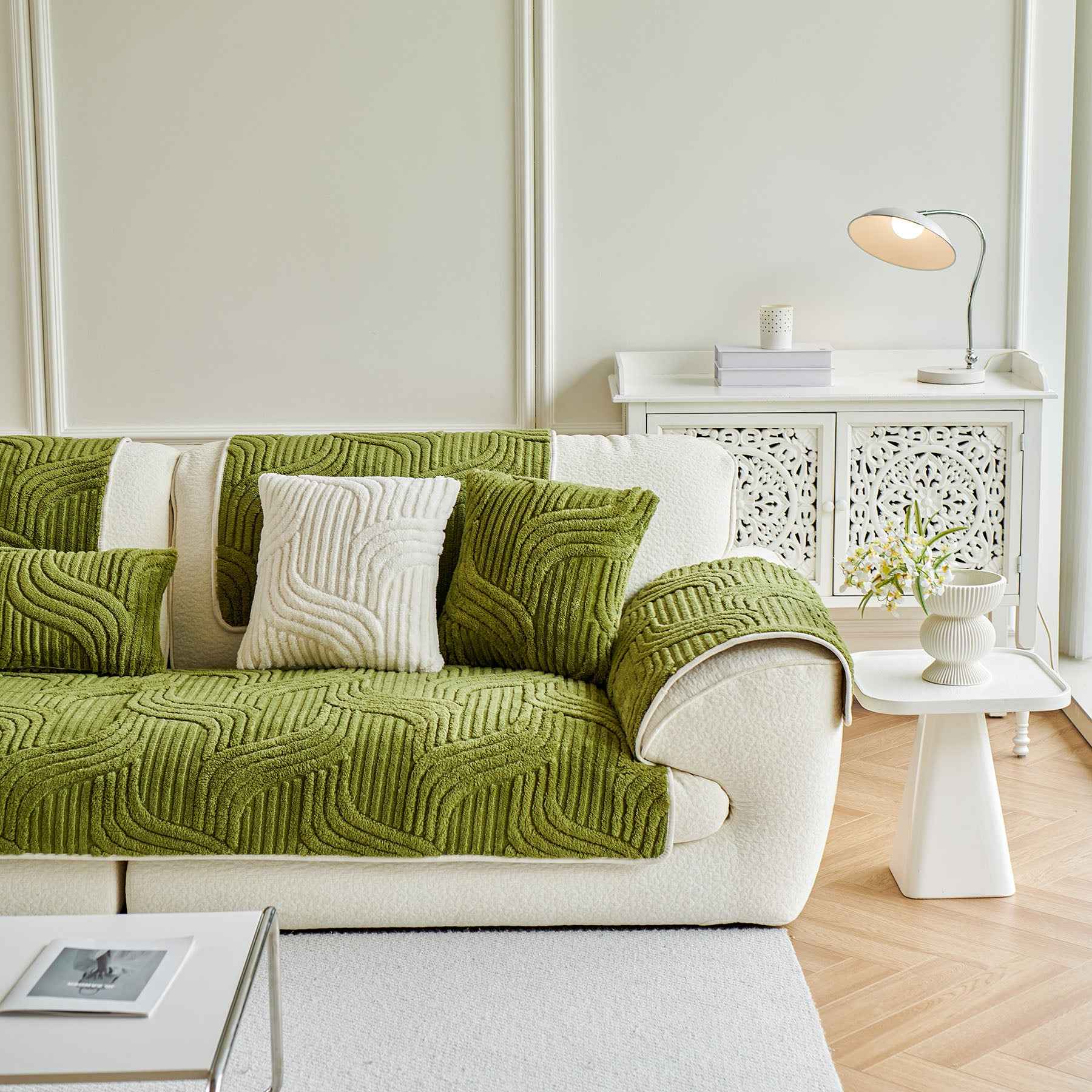 Luxury Plush Non-Slip Sofa Covers, Soft Fuzzy Embossed Sofa Topper & Seat Covers