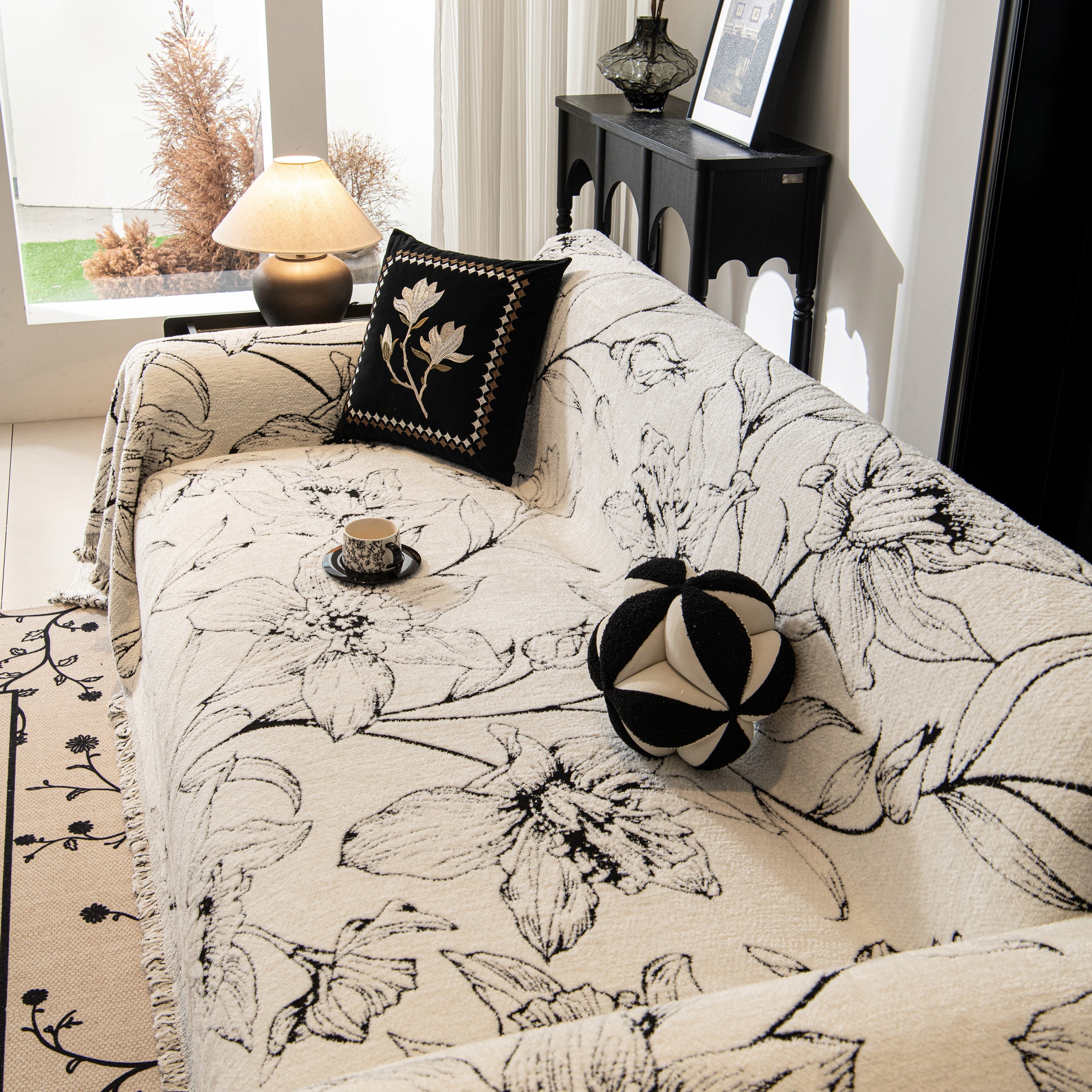 Large Floral Sofa Cover Throw Blanket, Plush Jacquard Non-Shedding Couch Cover for Pets