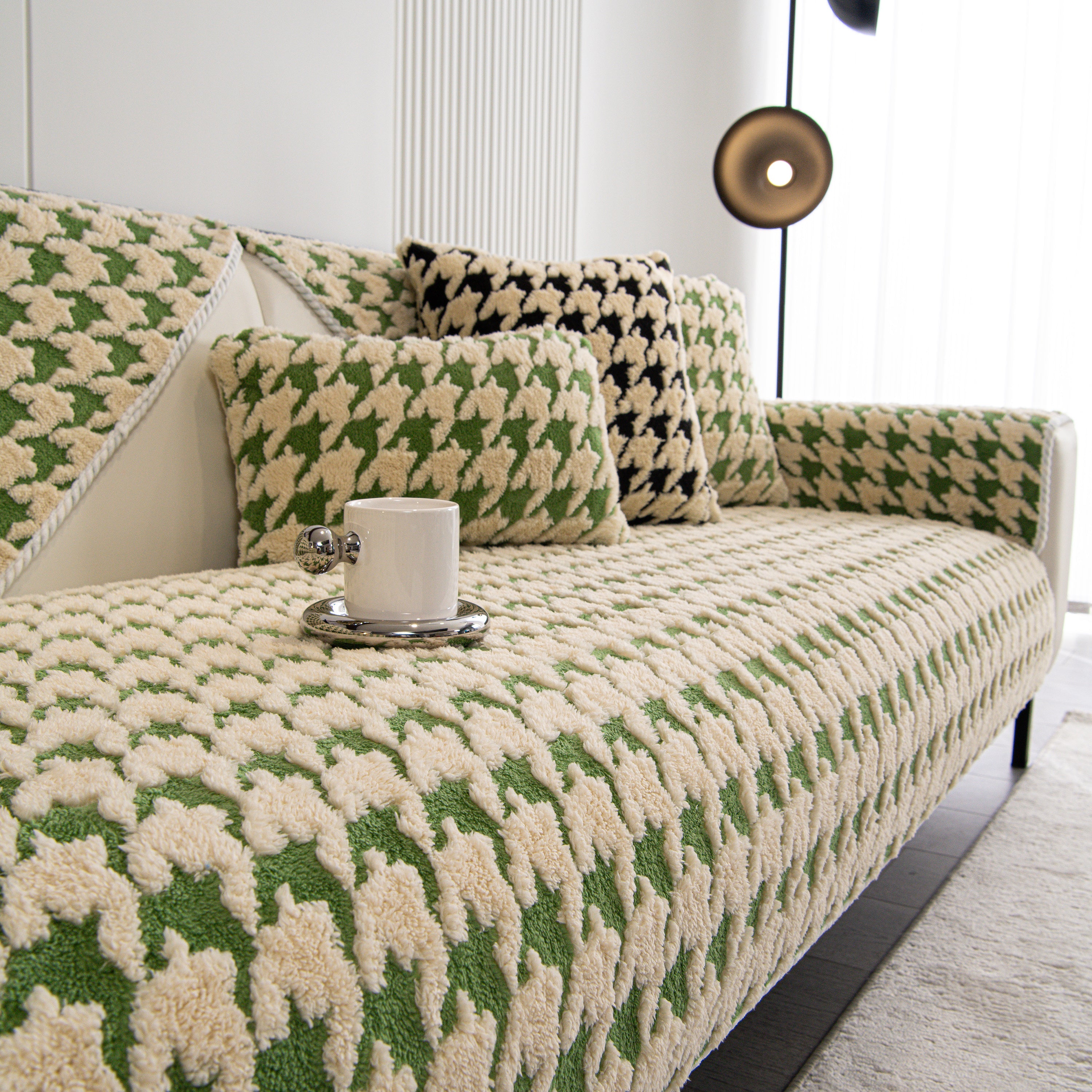 Winter Thickened Sherpa Fleece Houndstooth Sofa Cushion, Non-slip Sofa Cover with Plush