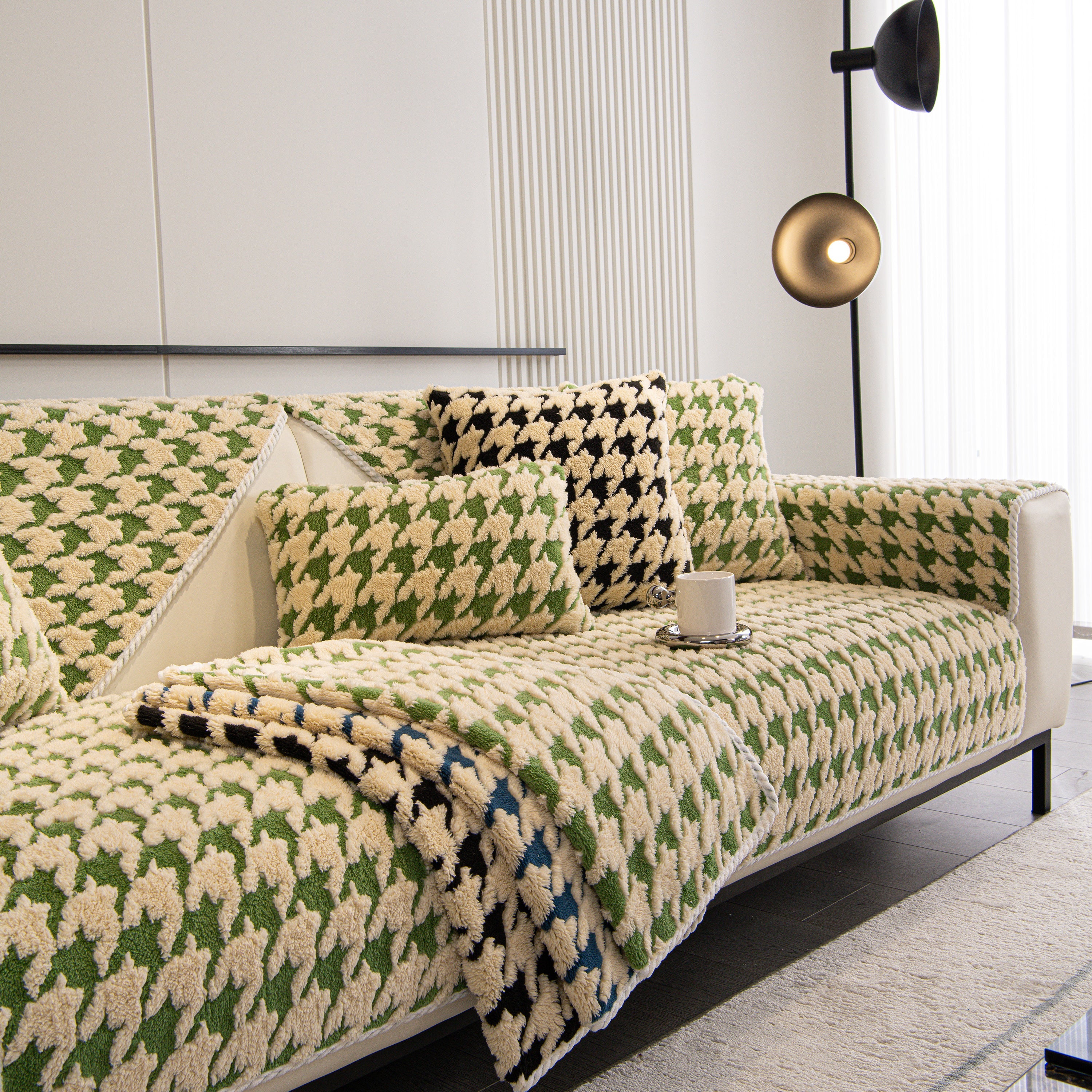 Winter Thickened Sherpa Fleece Houndstooth Sofa Cushion, Non-slip Sofa Cover with Plush