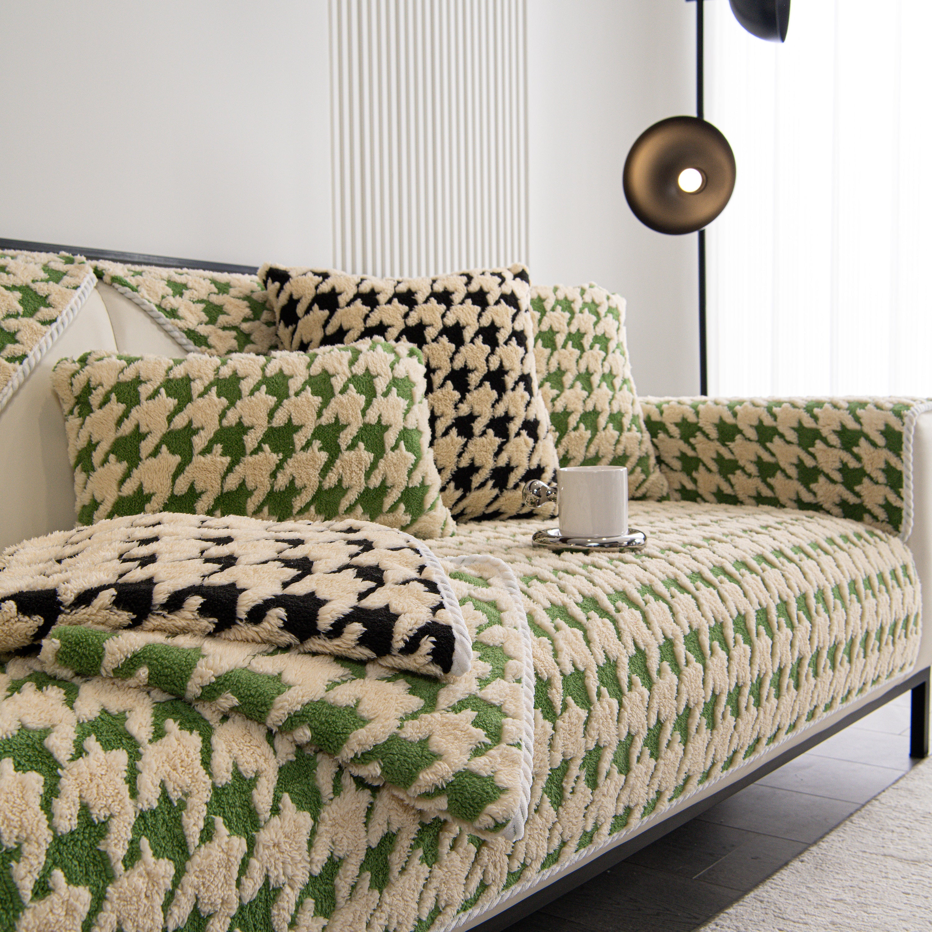 Winter Thickened Sherpa Fleece Houndstooth Sofa Cushion, Non-slip Sofa Cover with Plush