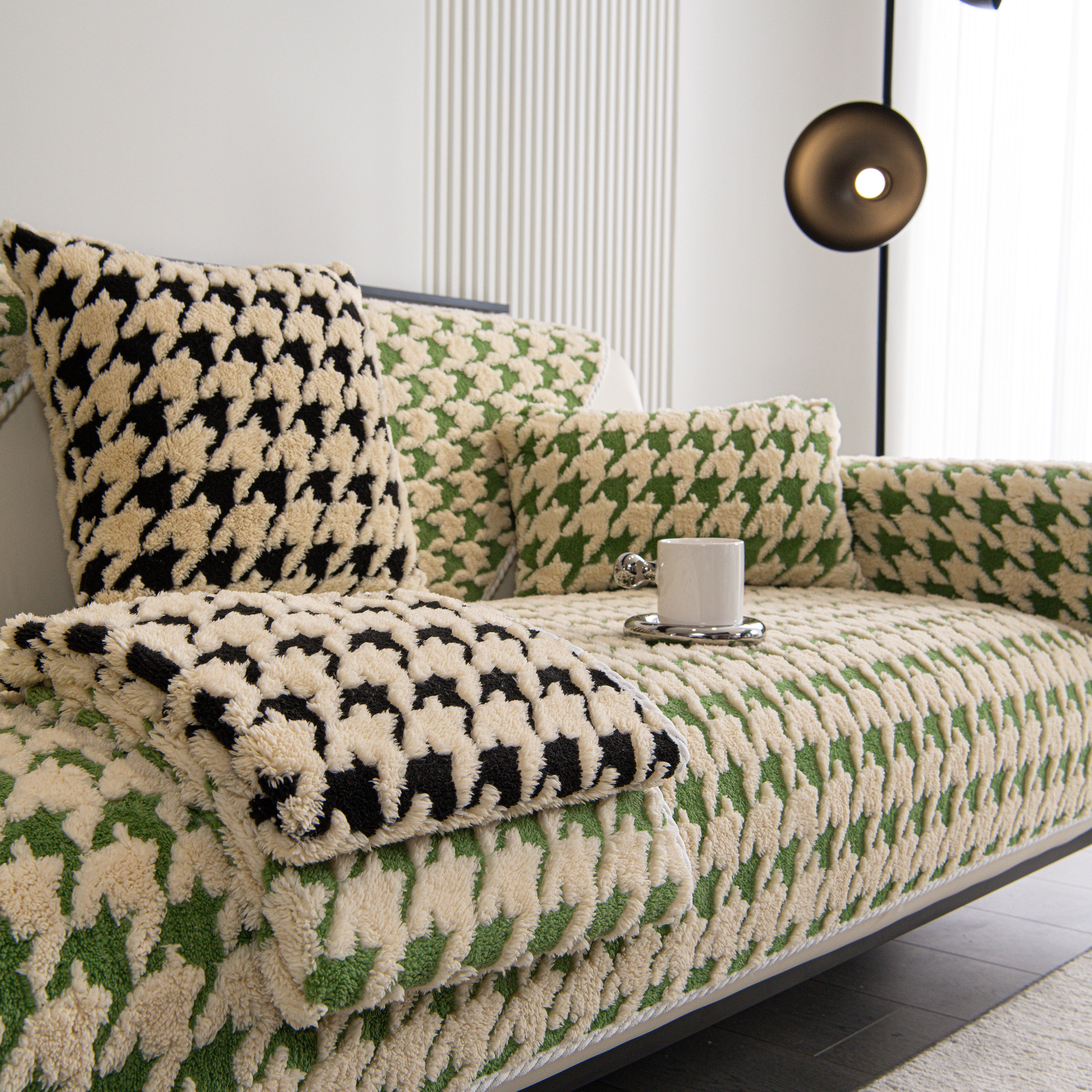 Winter Thickened Sherpa Fleece Houndstooth Sofa Cushion, Non-slip Sofa Cover with Plush