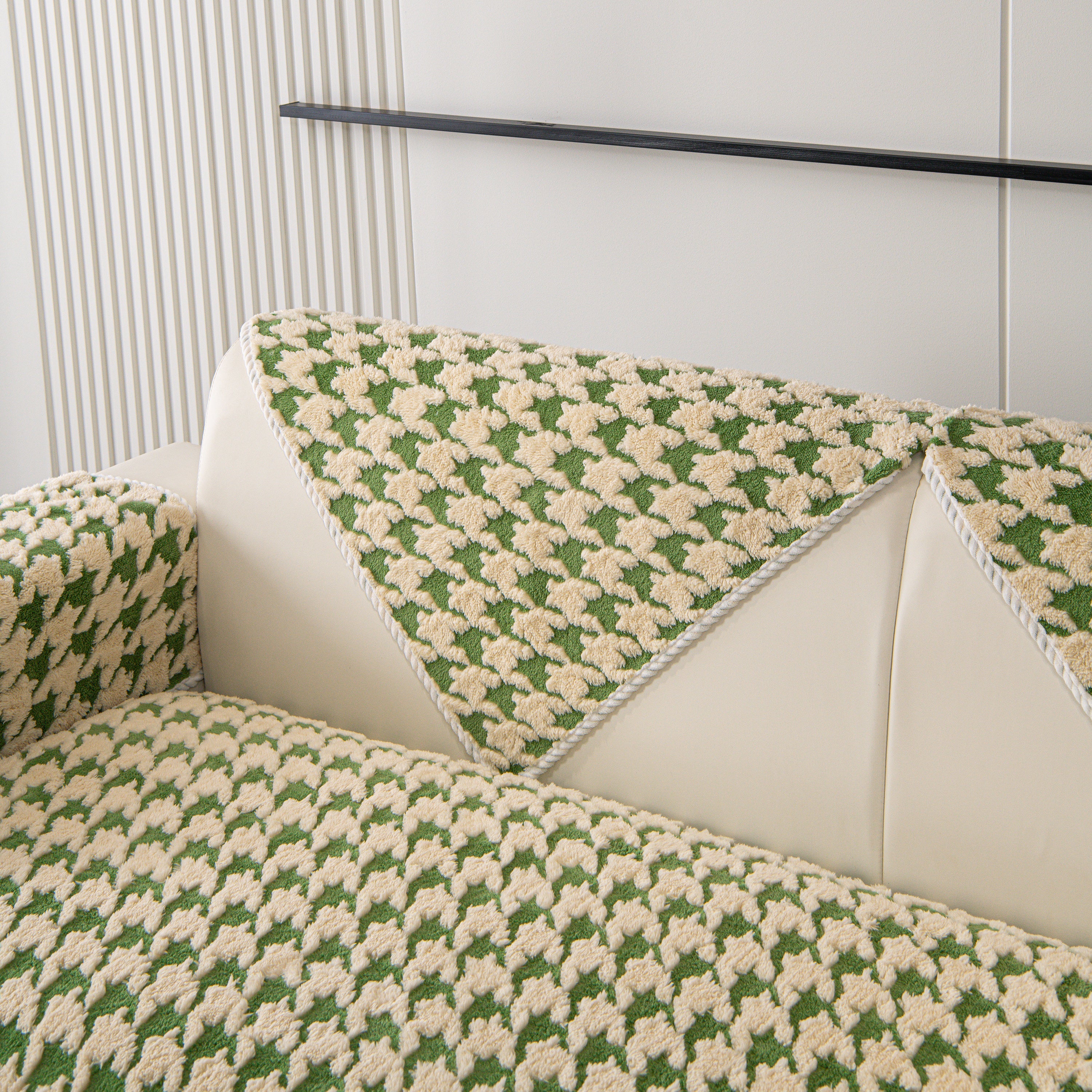 Winter Thickened Sherpa Fleece Houndstooth Sofa Cushion, Non-slip Sofa Cover with Plush