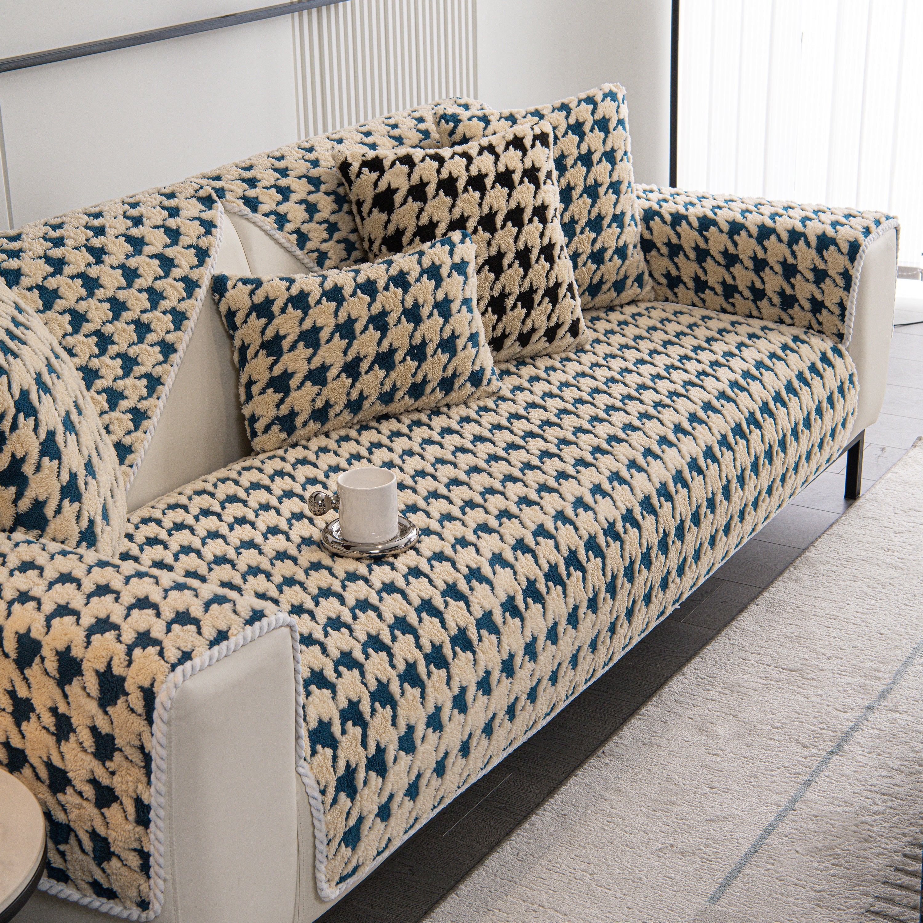 Winter Thickened Sherpa Fleece Houndstooth Sofa Cushion, Non-slip Sofa Cover with Plush