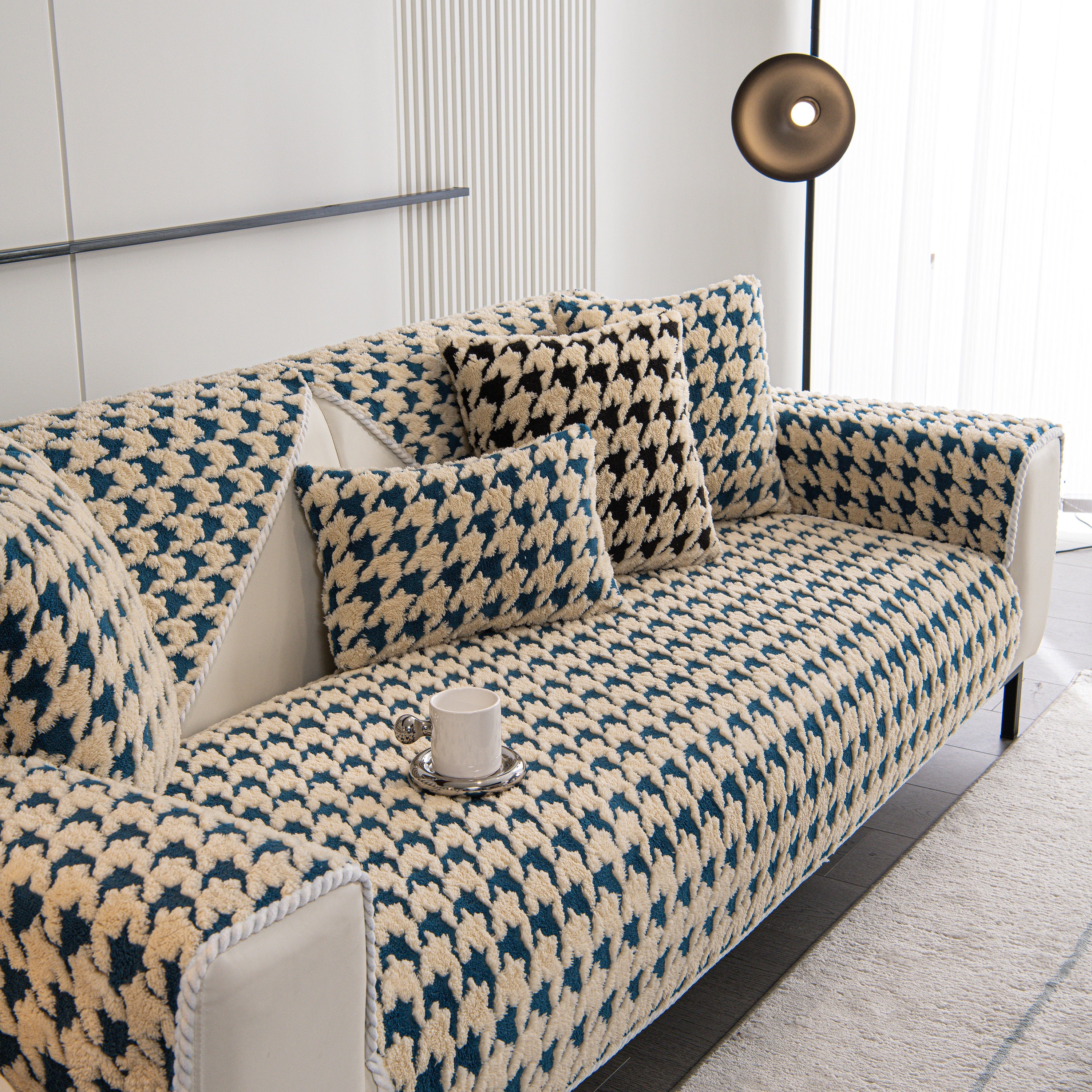Winter Thickened Sherpa Fleece Houndstooth Sofa Cushion, Non-slip Sofa Cover with Plush
