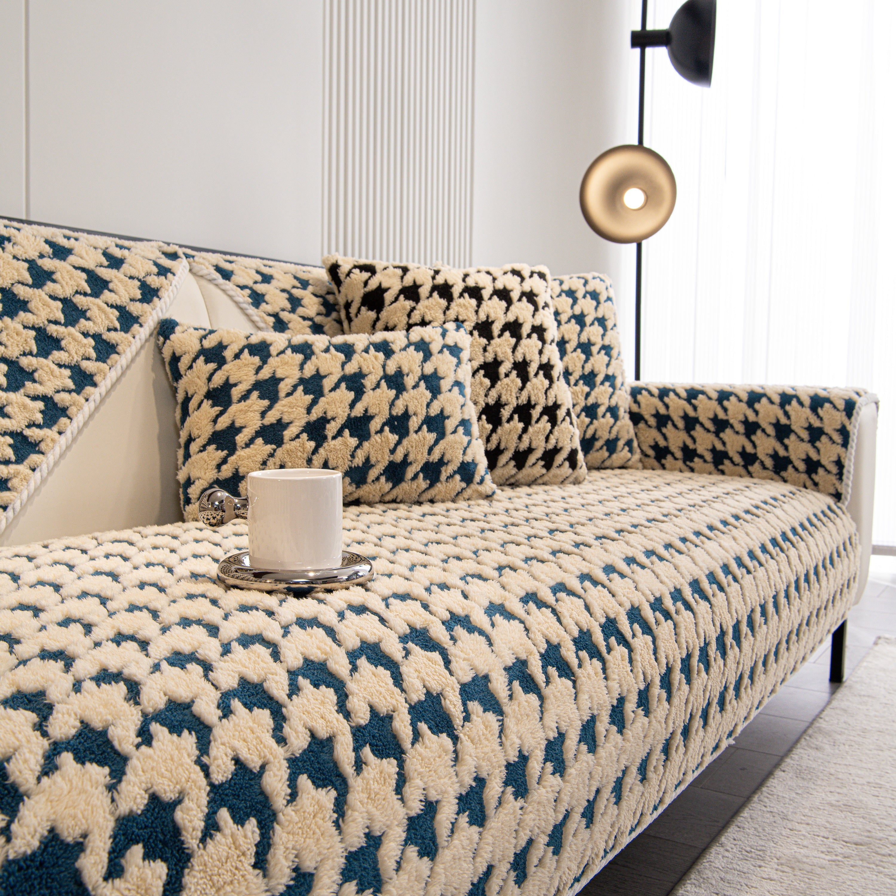 Winter Thickened Sherpa Fleece Houndstooth Sofa Cushion, Non-slip Sofa Cover with Plush