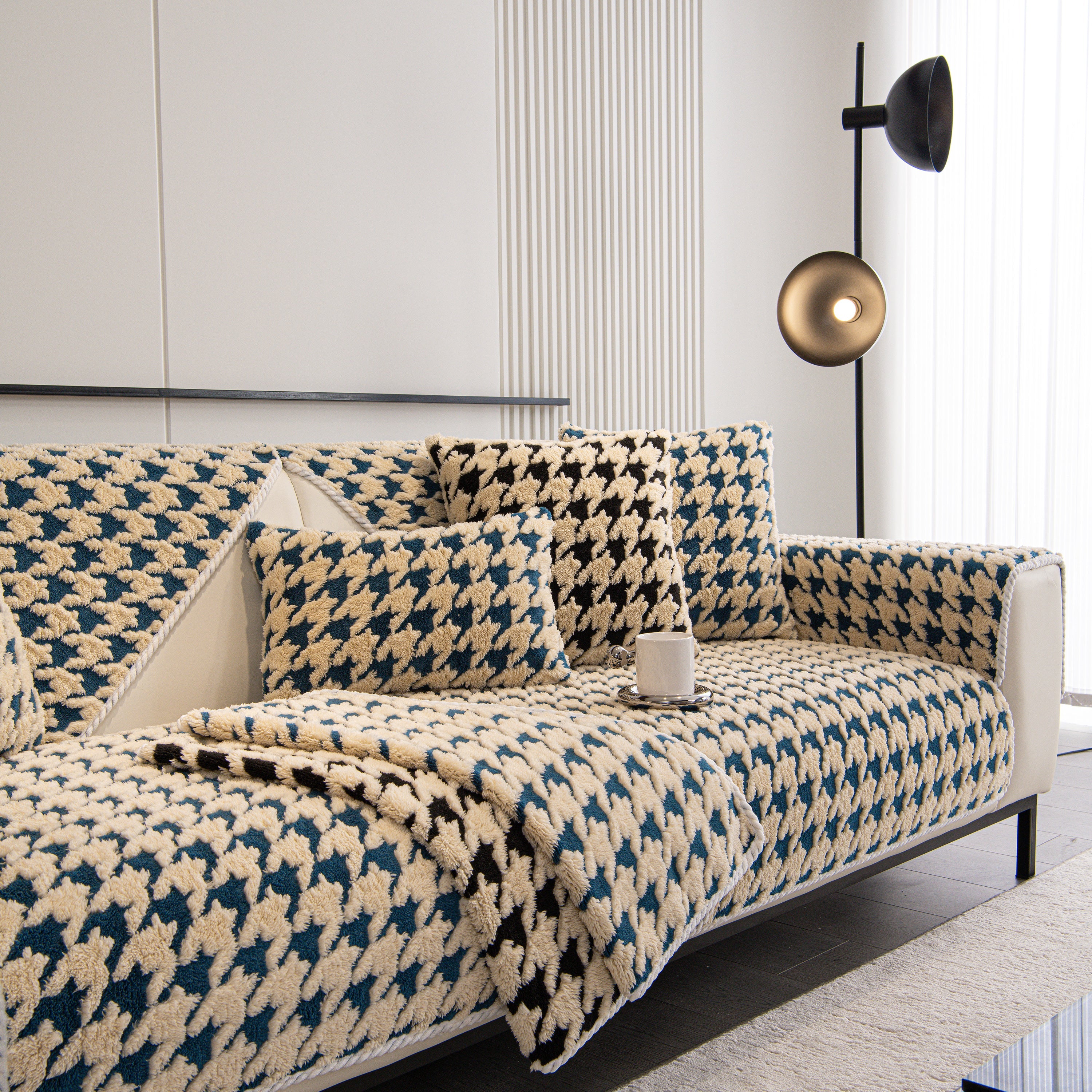 Winter Thickened Sherpa Fleece Houndstooth Sofa Cushion, Non-slip Sofa Cover with Plush