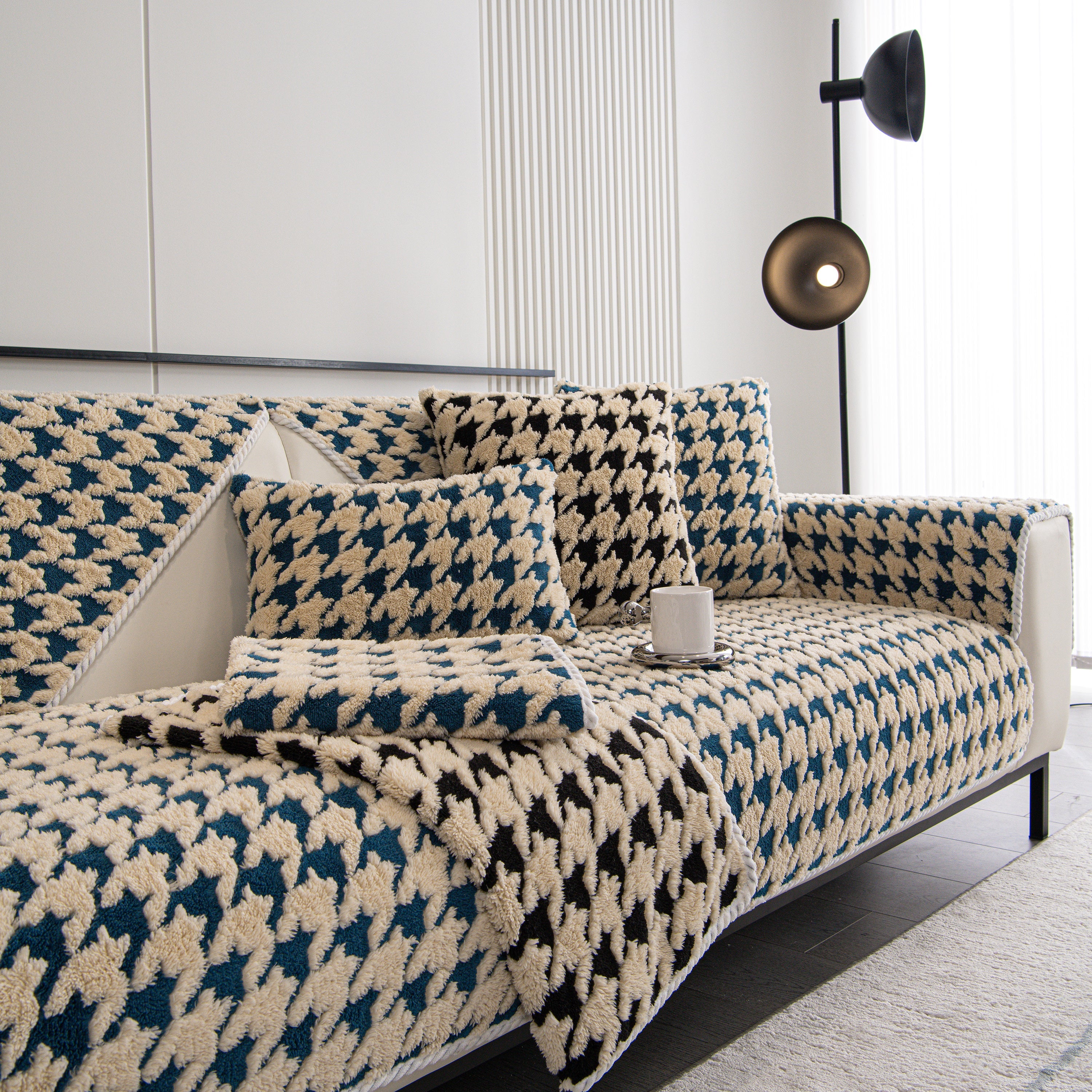 Winter Thickened Sherpa Fleece Houndstooth Sofa Cushion, Non-slip Sofa Cover with Plush