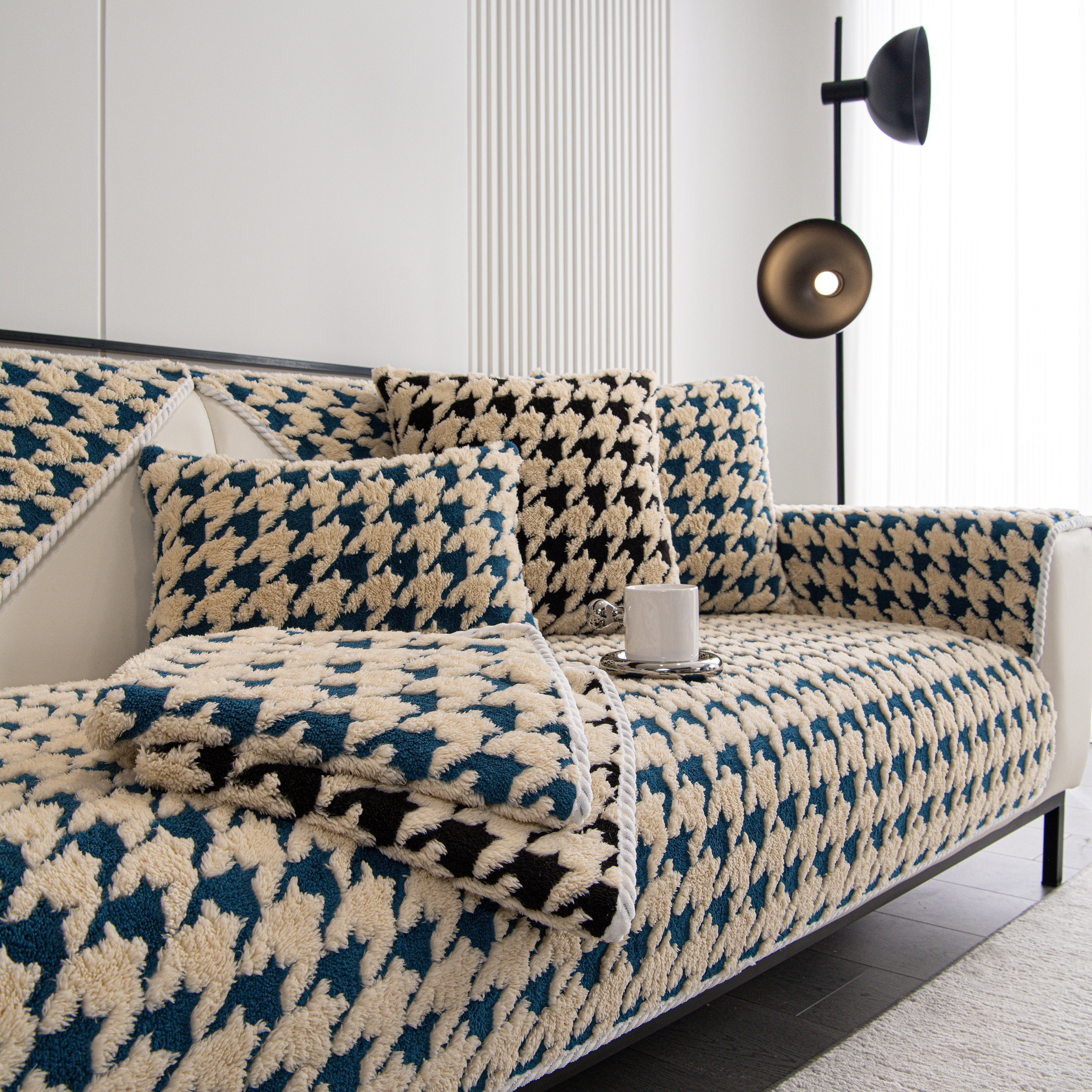 Winter Thickened Sherpa Fleece Houndstooth Sofa Cushion, Non-slip Sofa Cover with Plush