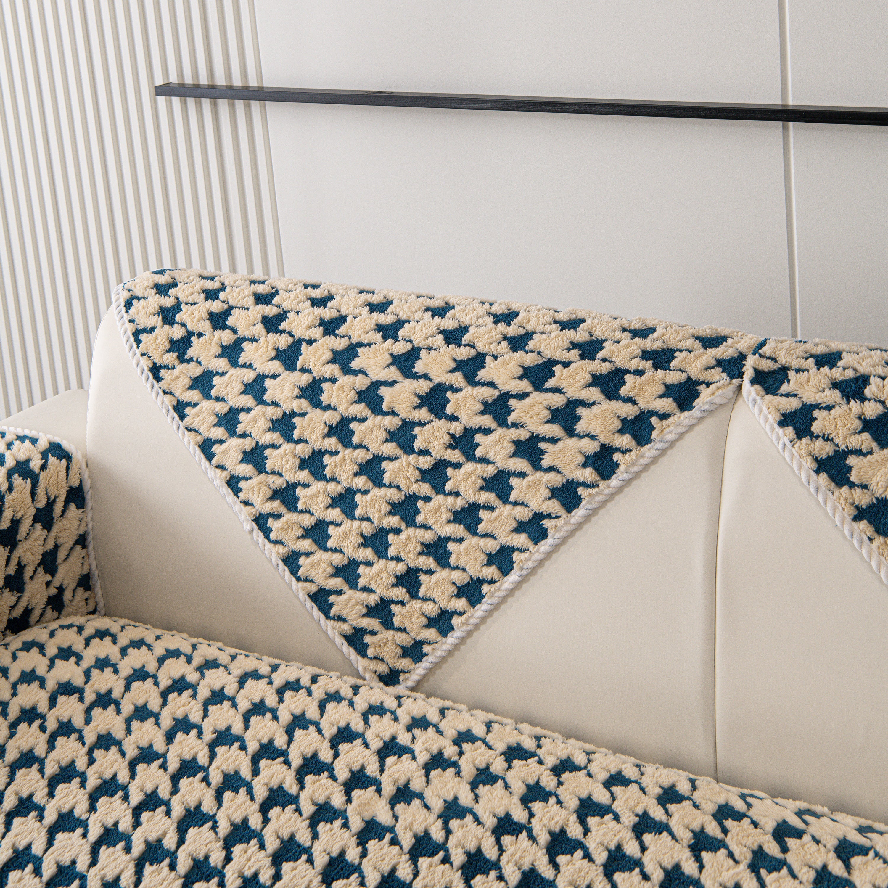 Winter Thickened Sherpa Fleece Houndstooth Sofa Cushion, Non-slip Sofa Cover with Plush