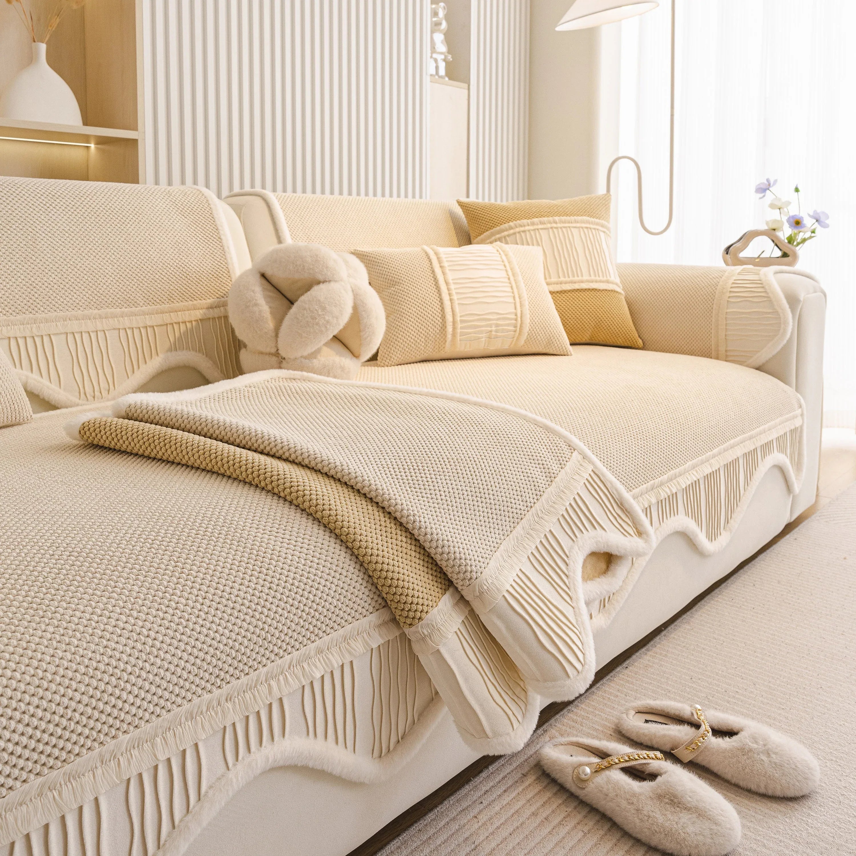 Dog Washable Sofa Protector Cover, Non-Slip Couch Slipcover with Soft Furry Trim - TaroTextile