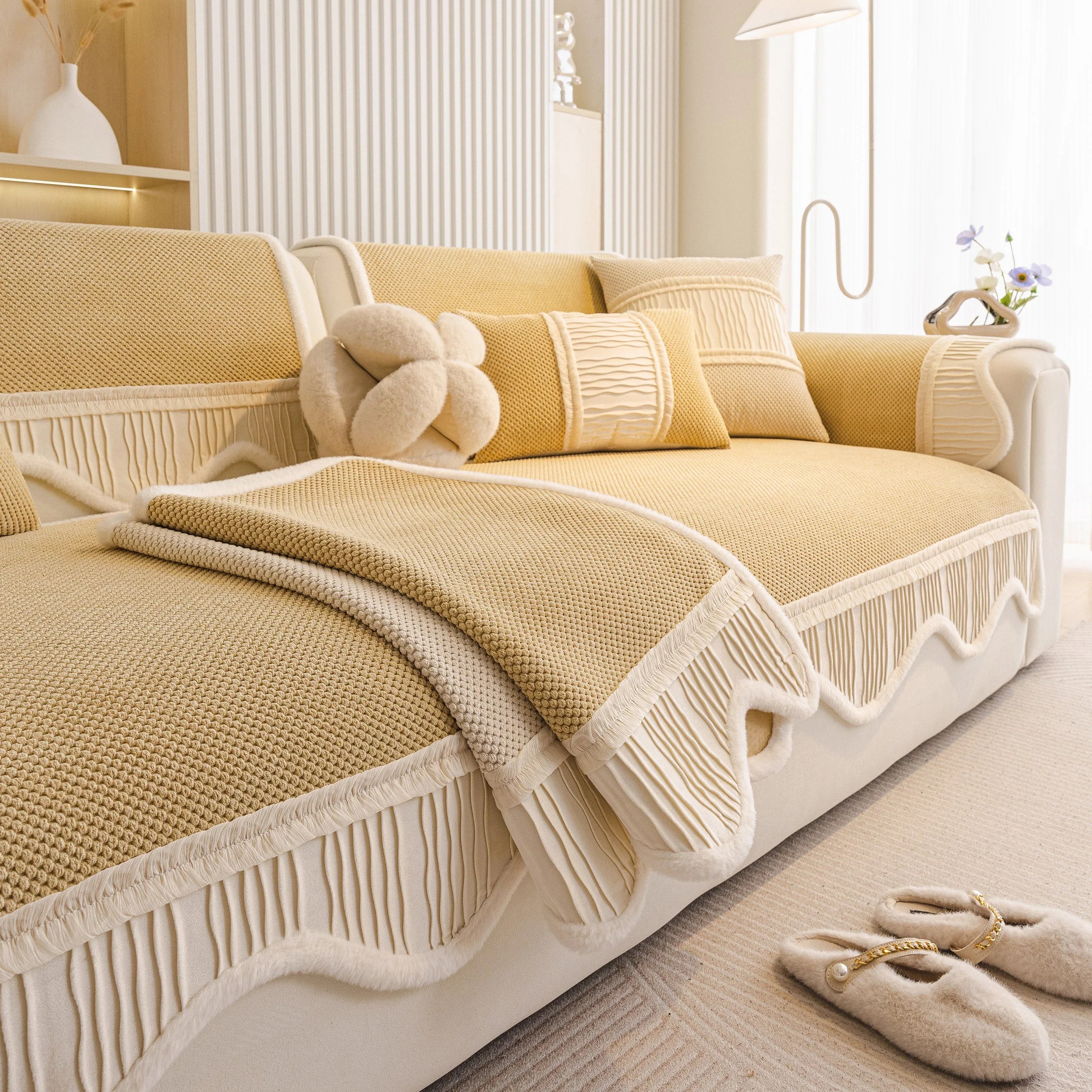 Dog Washable Sofa Protector Cover, Non-Slip Couch Slipcover with Soft Furry Trim - TaroTextile