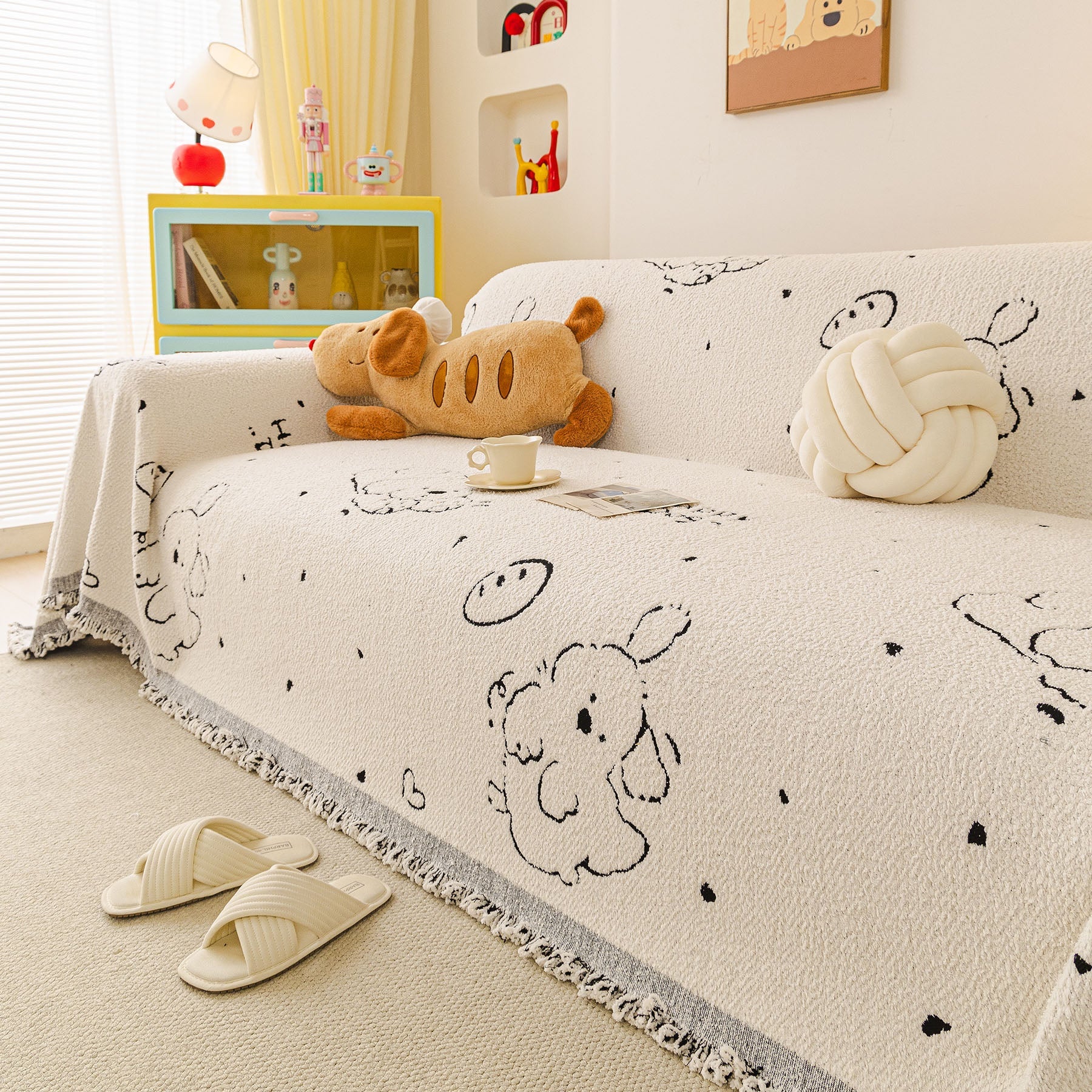 Cute Dog Pattern Plush Sofa Throw Cover, Soft Couch Protector Blanket with Fringe