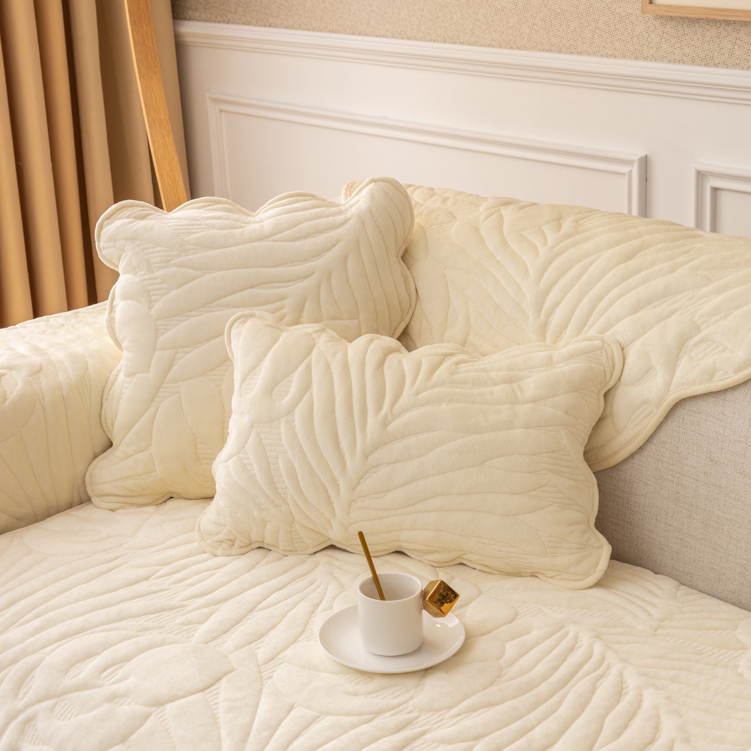 Soft Furry Velvet Plush Non-Slip Sofa Cover Quilted Palm Leaves Sectional Couch Cover for Kids and Pets