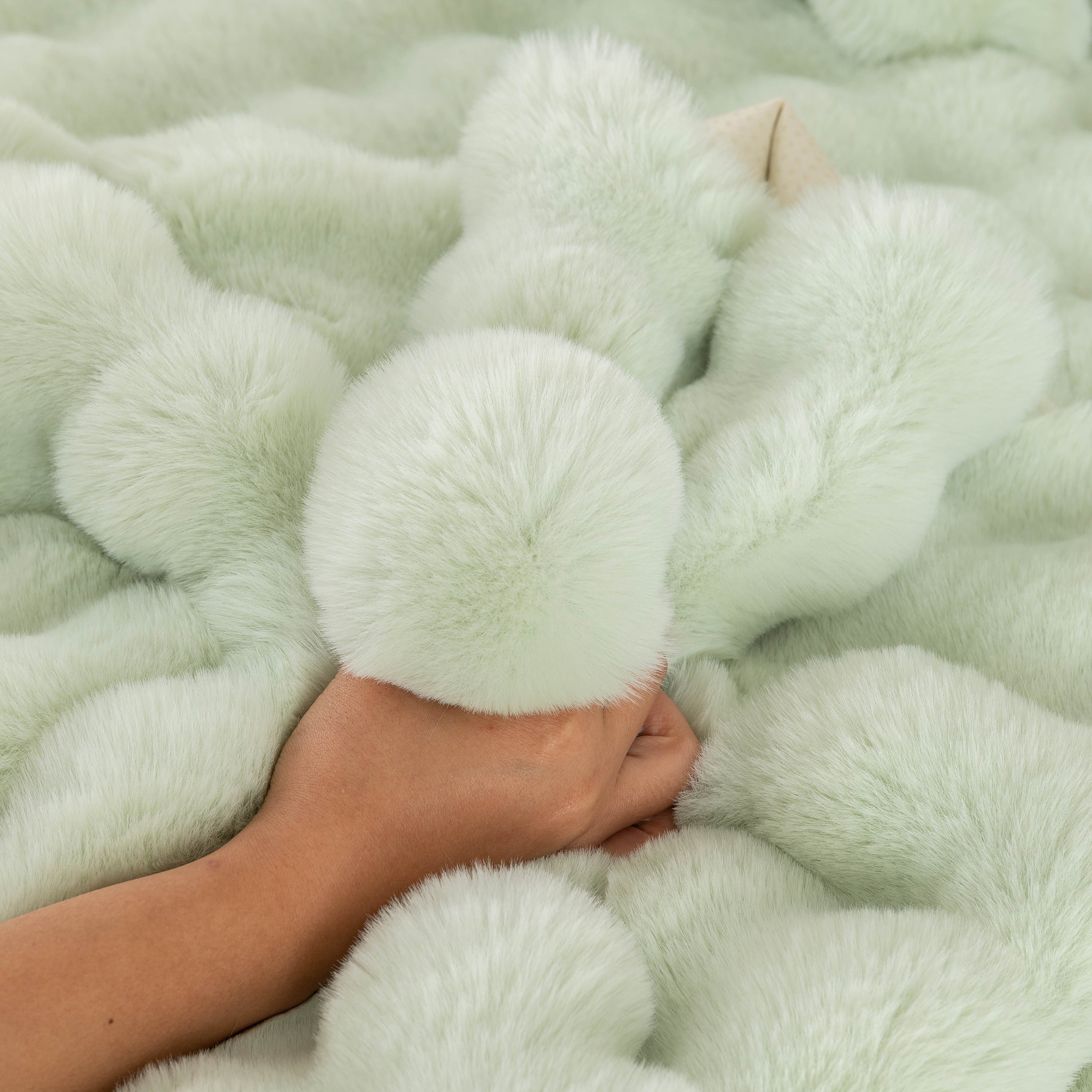 Thick Sofa Cushion Solid Color Faux Fur Fluffy Sofa Cushion Non-Slip Couch Covers