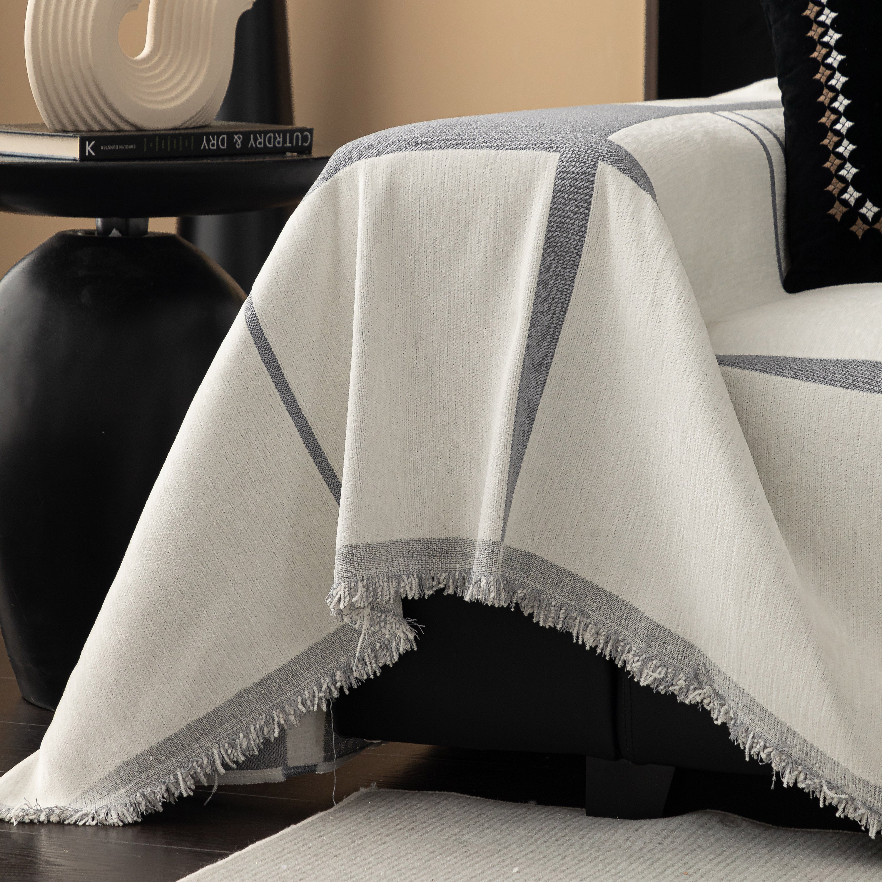 Modern Plaid Heavy Duty Sofa Throw Blanket, Boho Farmhouse Couch Cover with Tassel