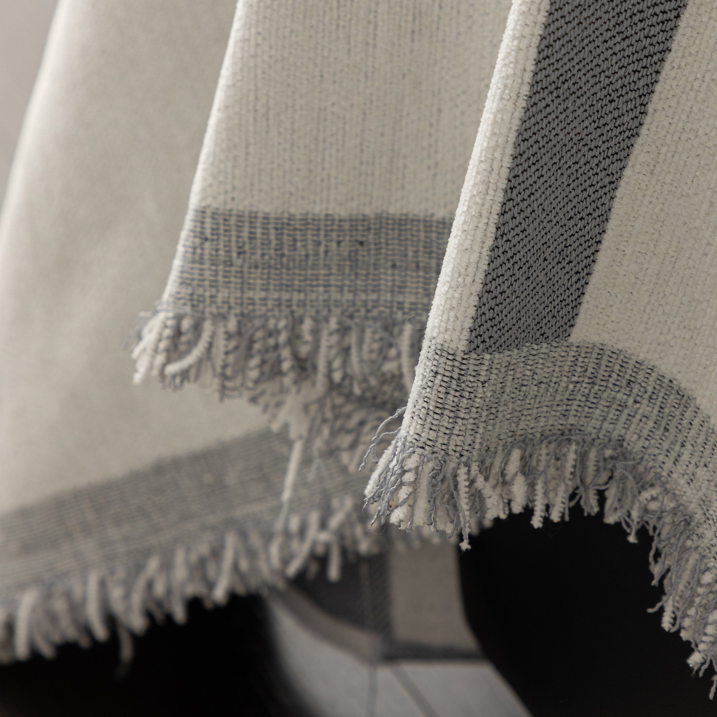 Modern Plaid Heavy Duty Sofa Throw Blanket, Boho Farmhouse Couch Cover with Tassel