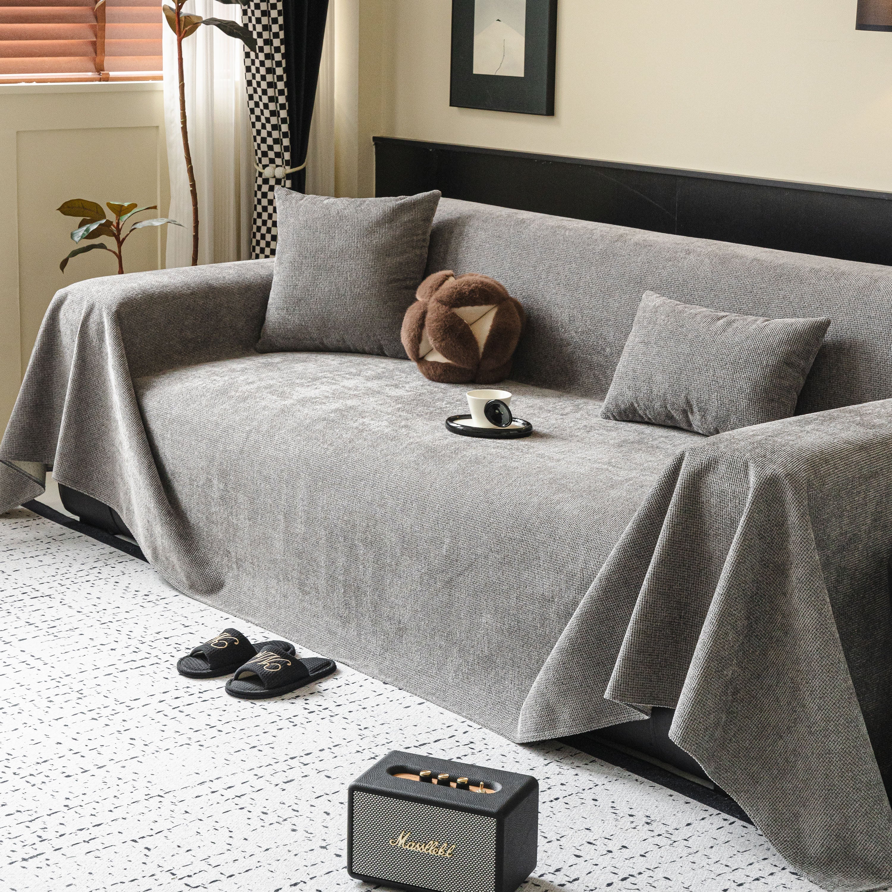 Waterproof Couch Throw Cover for Dogs, Non Slip Scratch Resistant Pet Couch Cover
