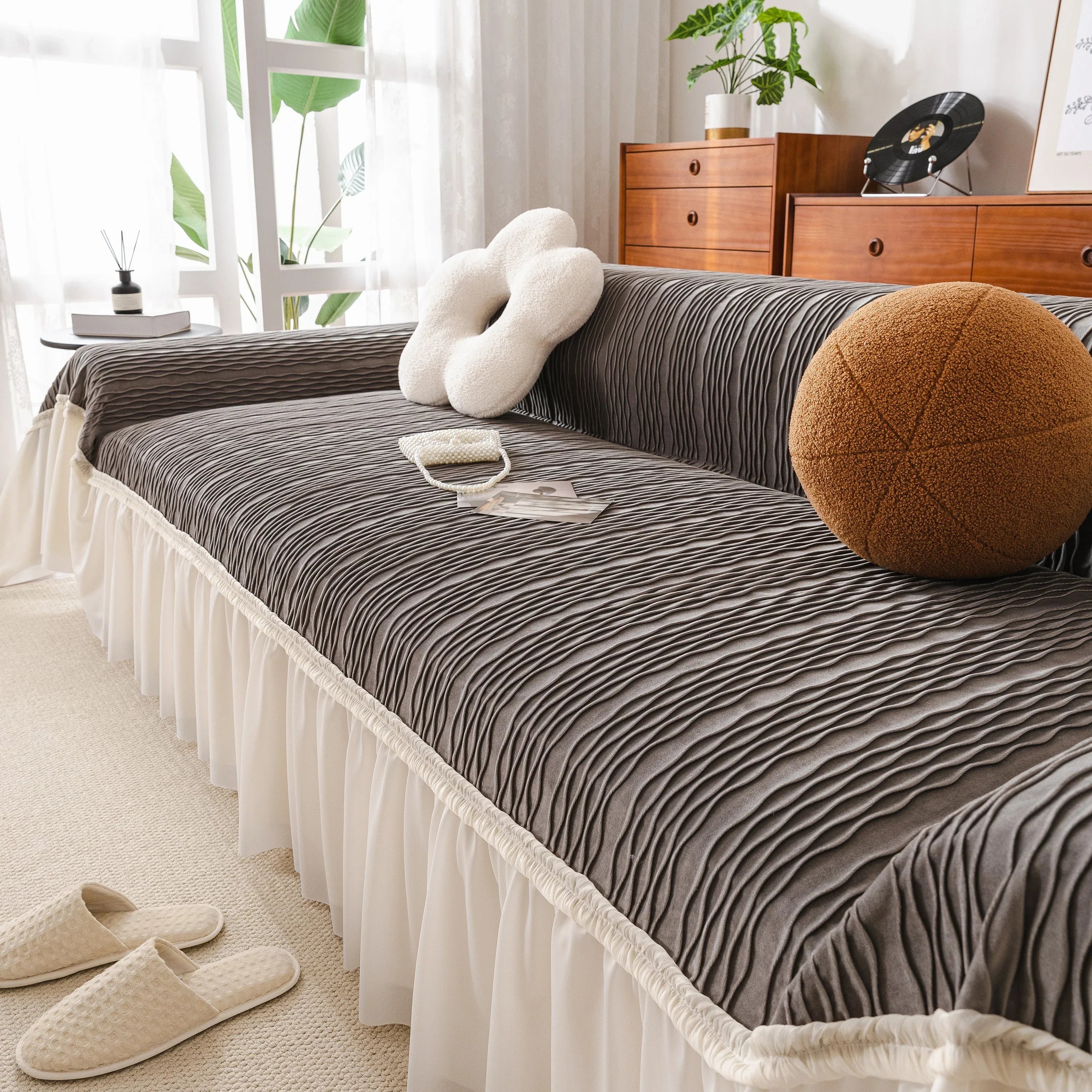 Soft Warm Flannel Couch Cover Throw Blanket with French Flounce, Beautiful Furniture Throws for Sofas - TaroTextile