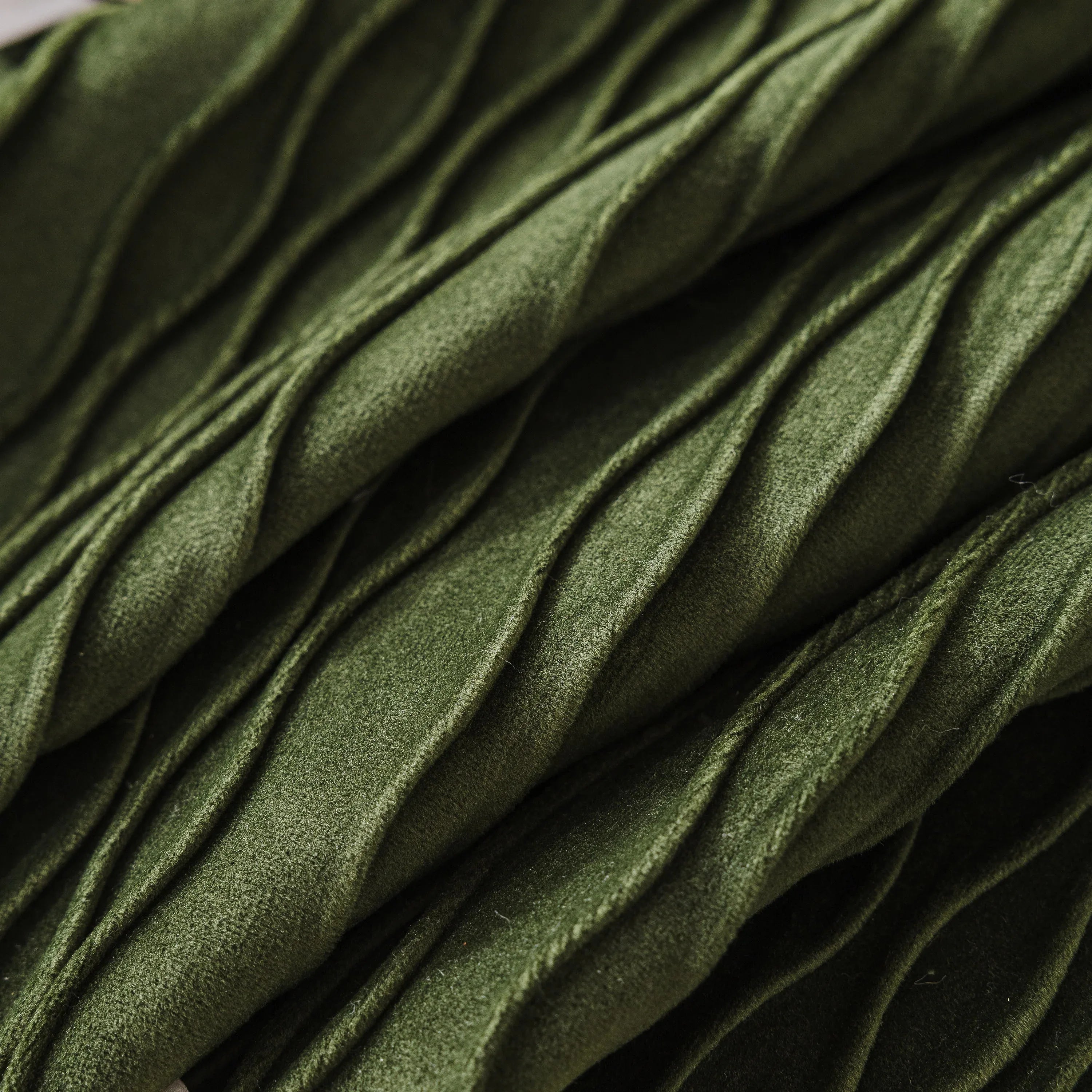 Soft Warm Flannel Couch Cover Throw Blanket with French Flounce, Beautiful Furniture Throws for Sofas - TaroTextile