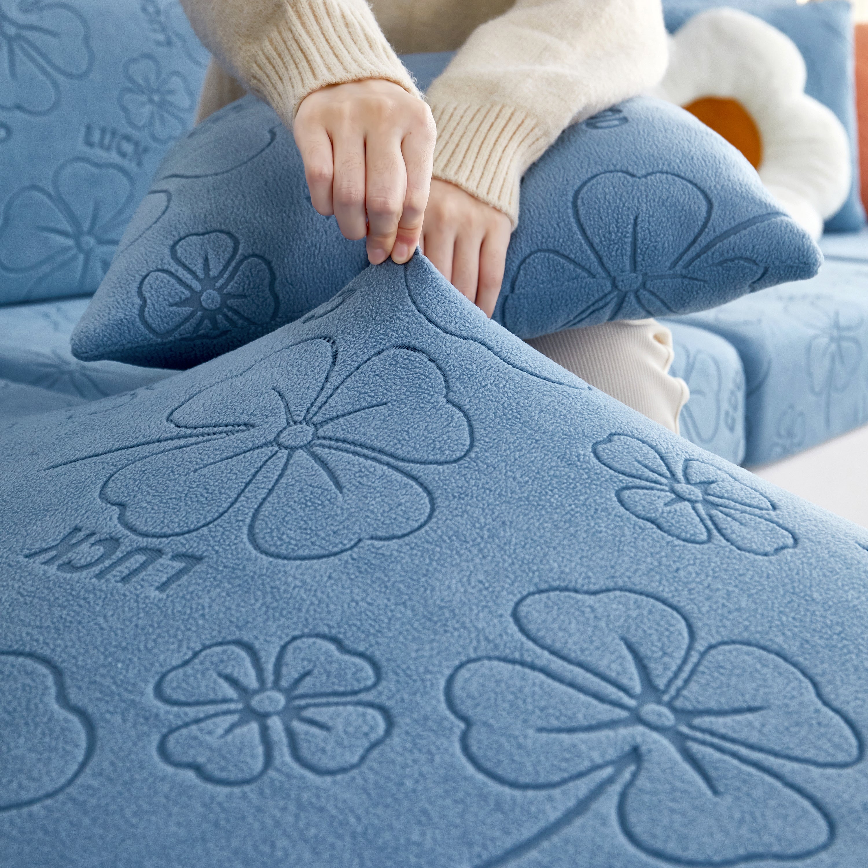 Lucky Clover Slipcover Non-Slip Stretch Jacquard Polar Fleece Sofa Cover for Pets, Cushions, Couches