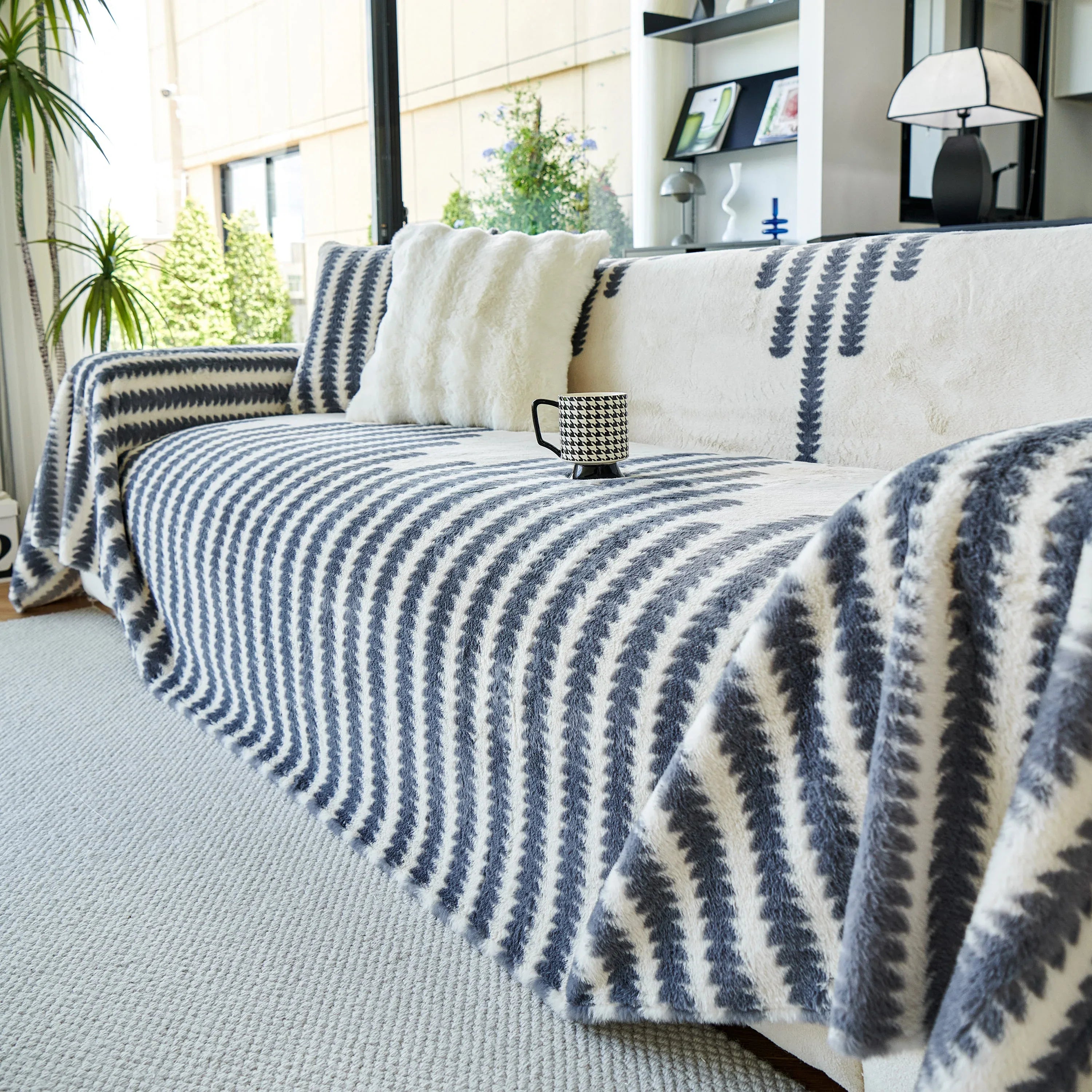 Warm Faux Fur Luxury Sofa Throw Blankets, Soft Cozy Thick Plush Shaggy Blankets for Couch Chair Bed - TaroTextile