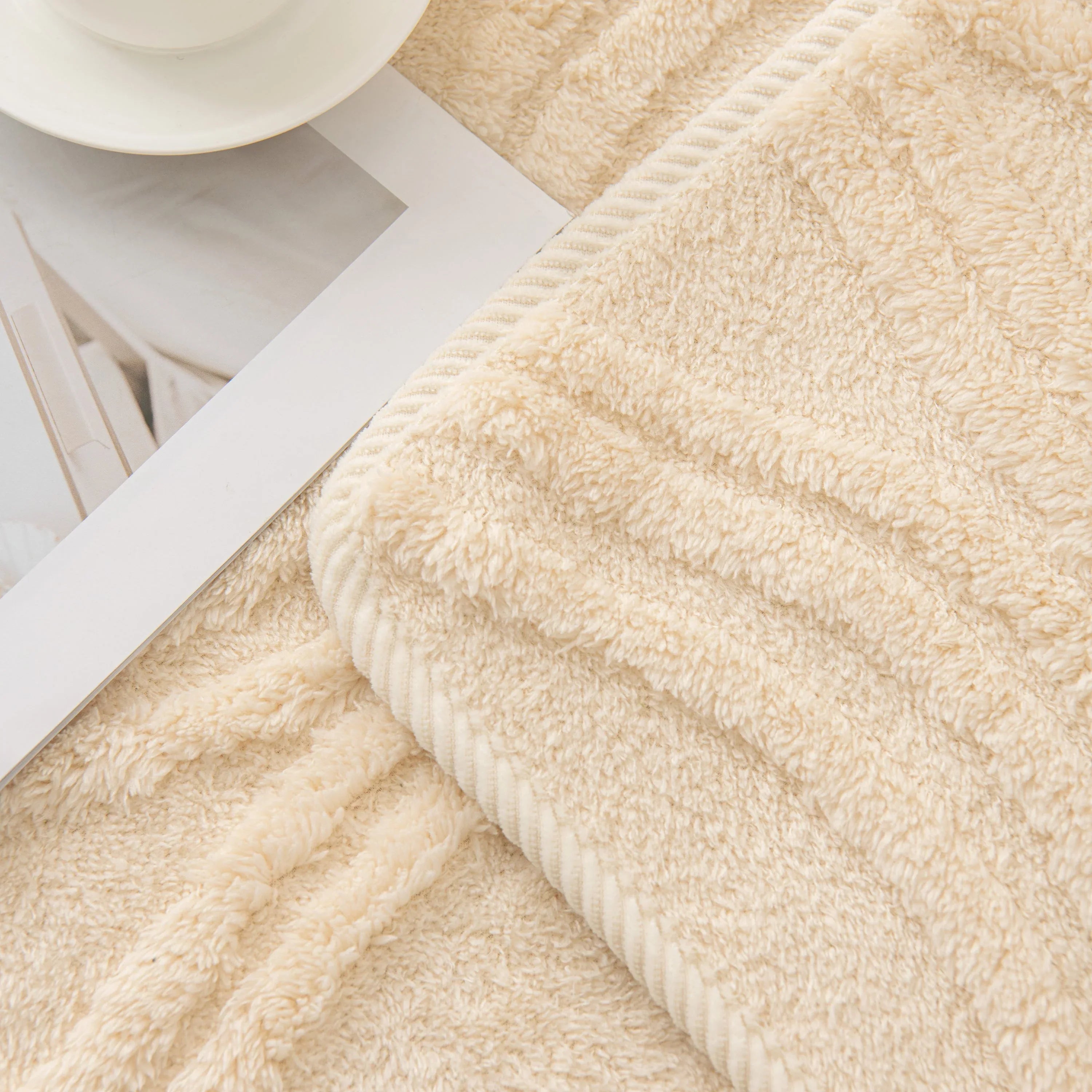 Winter Thickened Non-slip Blanket, Three-Dimensional Embossed Cotton Velvet Sofa Cover - TaroTextile