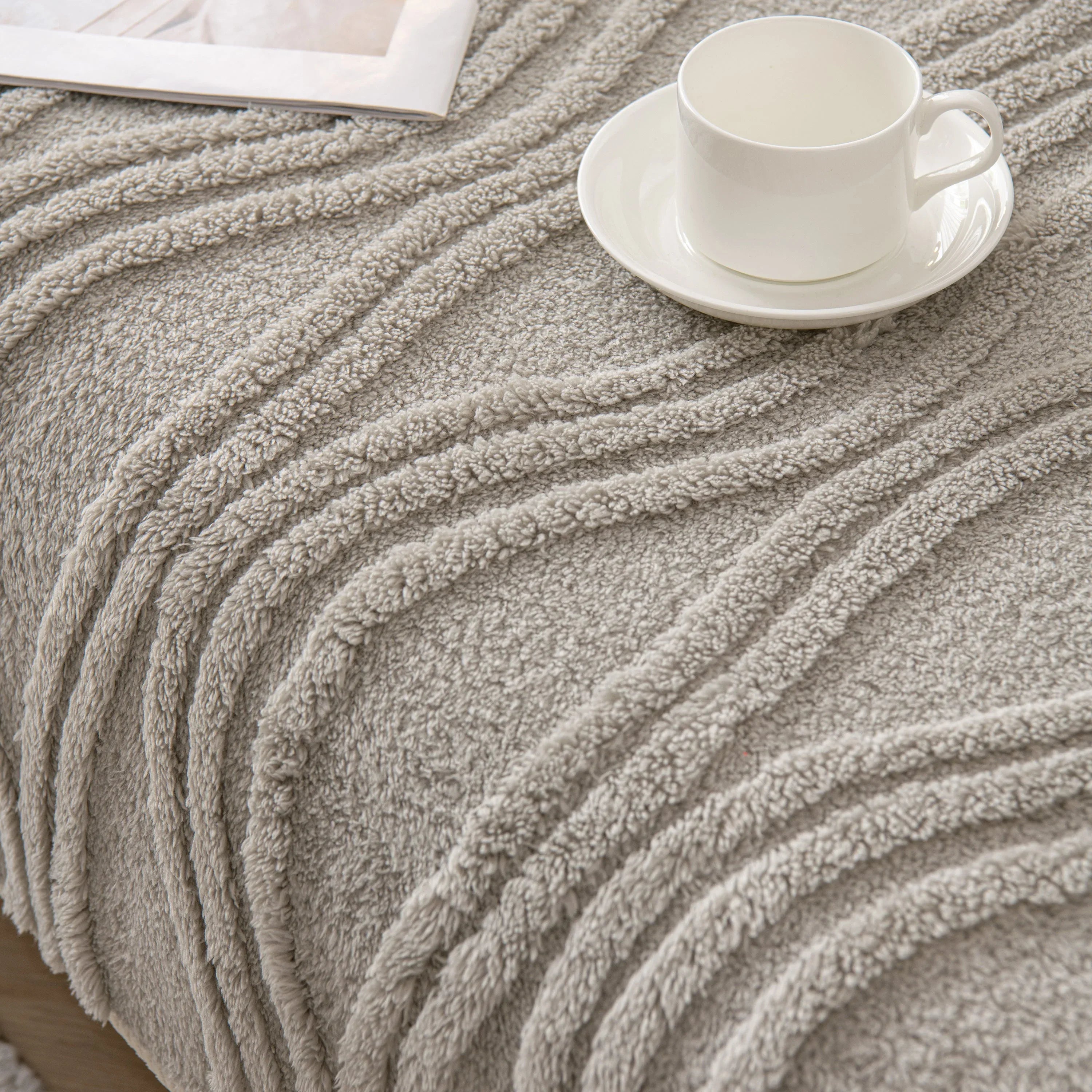 Winter Thickened Non-slip Blanket, Three-Dimensional Embossed Cotton Velvet Sofa Cover - TaroTextile