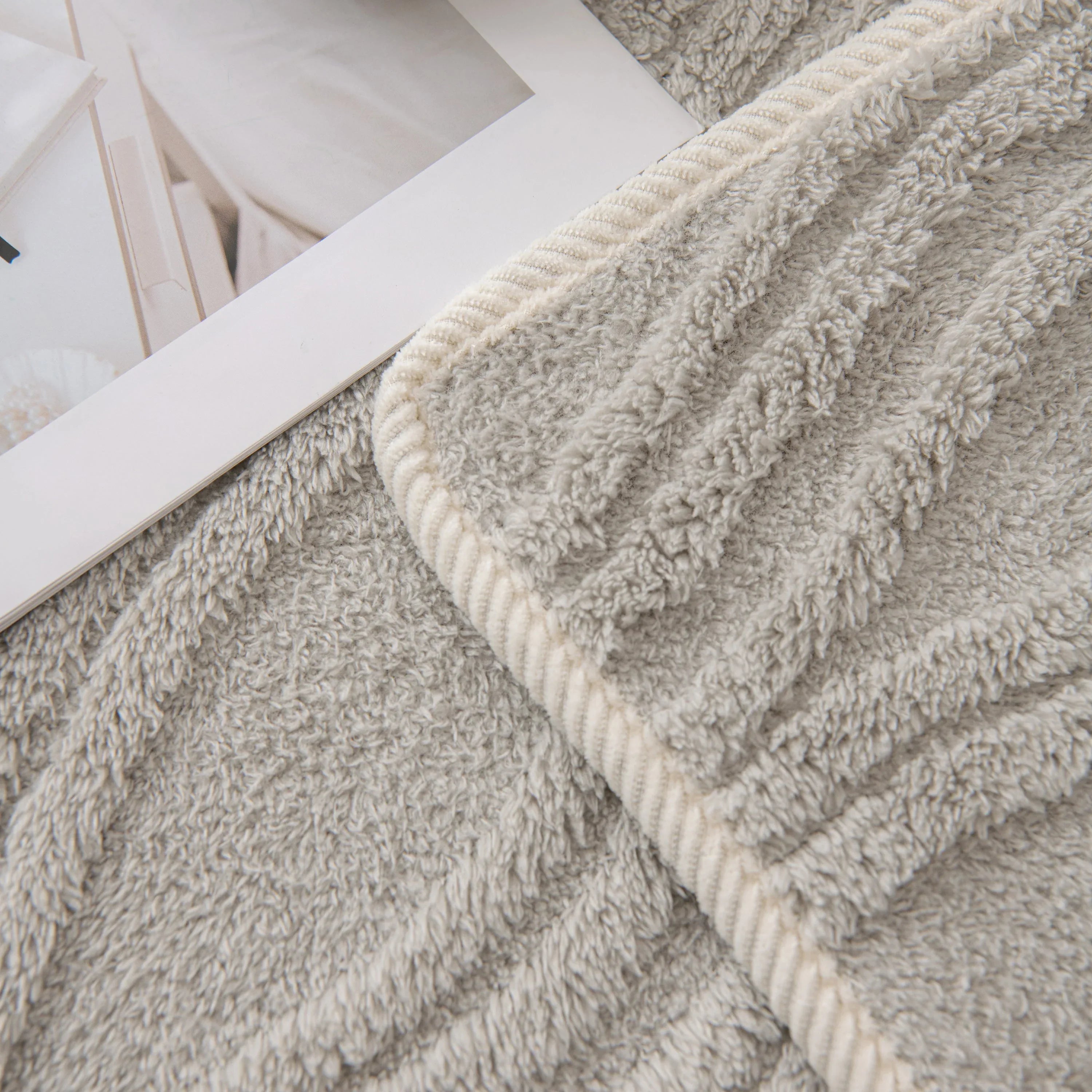 Winter Thickened Non-slip Blanket, Three-Dimensional Embossed Cotton Velvet Sofa Cover - TaroTextile