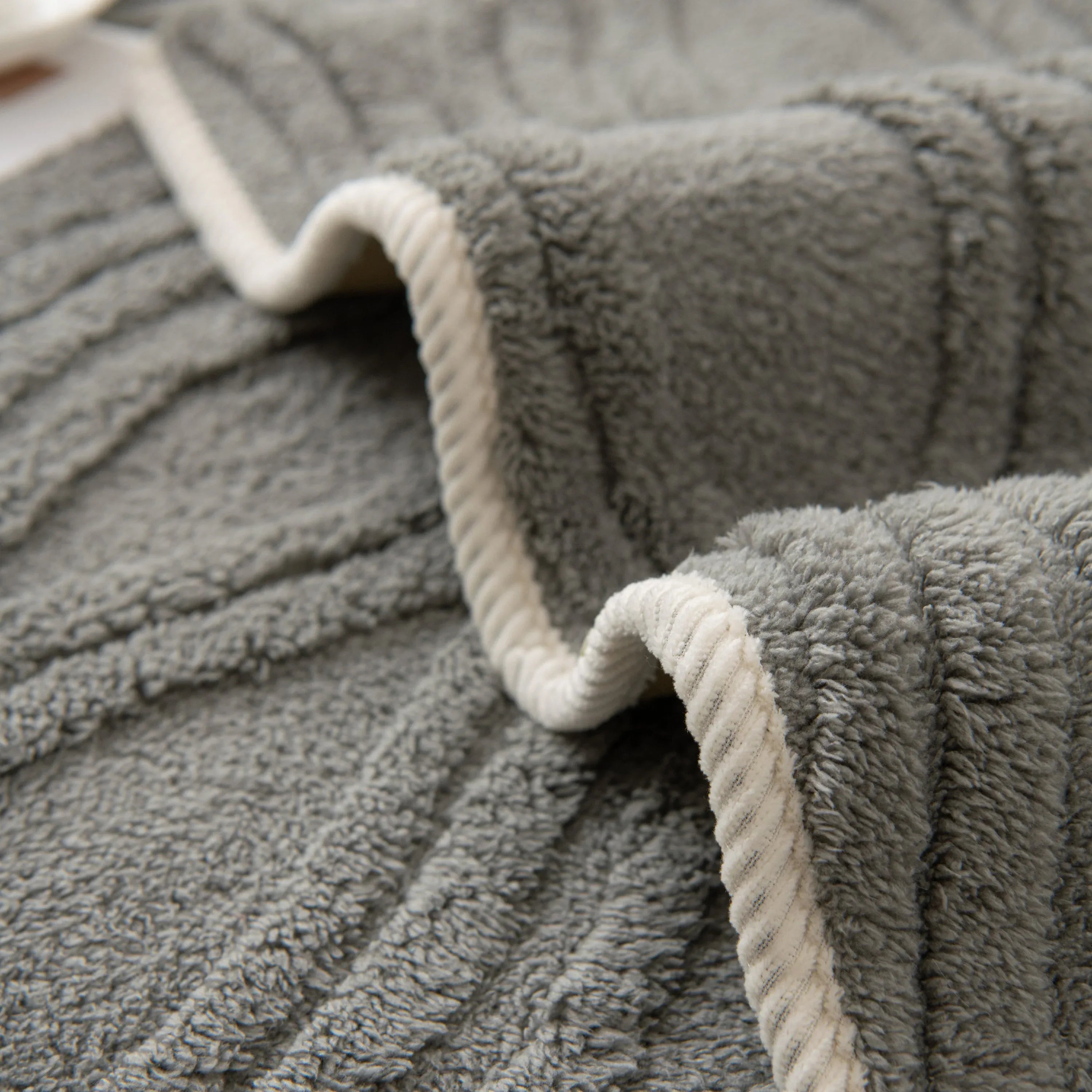 Winter Thickened Non-slip Blanket, Three-Dimensional Embossed Cotton Velvet Sofa Cover - TaroTextile