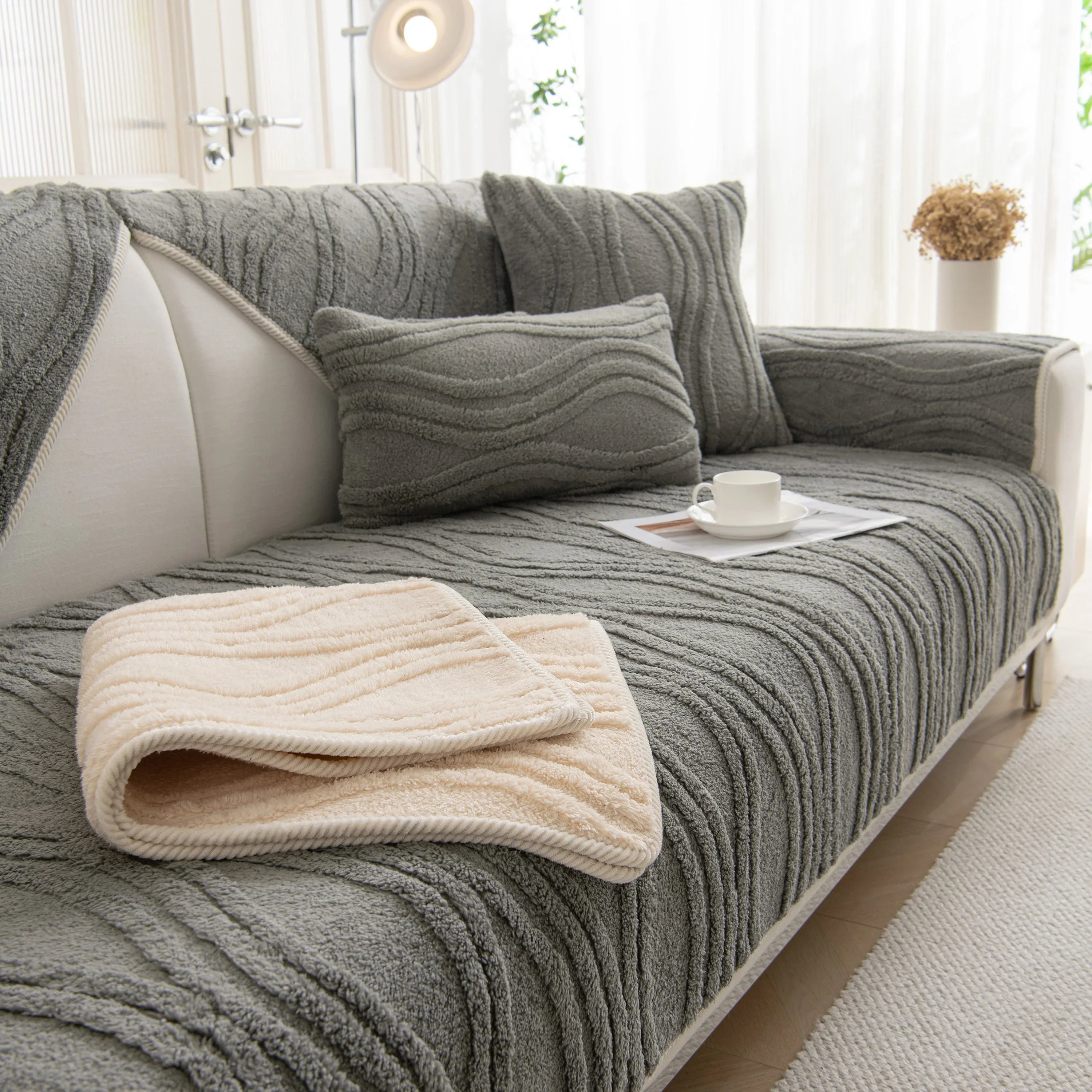 Winter Thickened Non-slip Blanket, Three-Dimensional Embossed Cotton Velvet Sofa Cover - TaroTextile