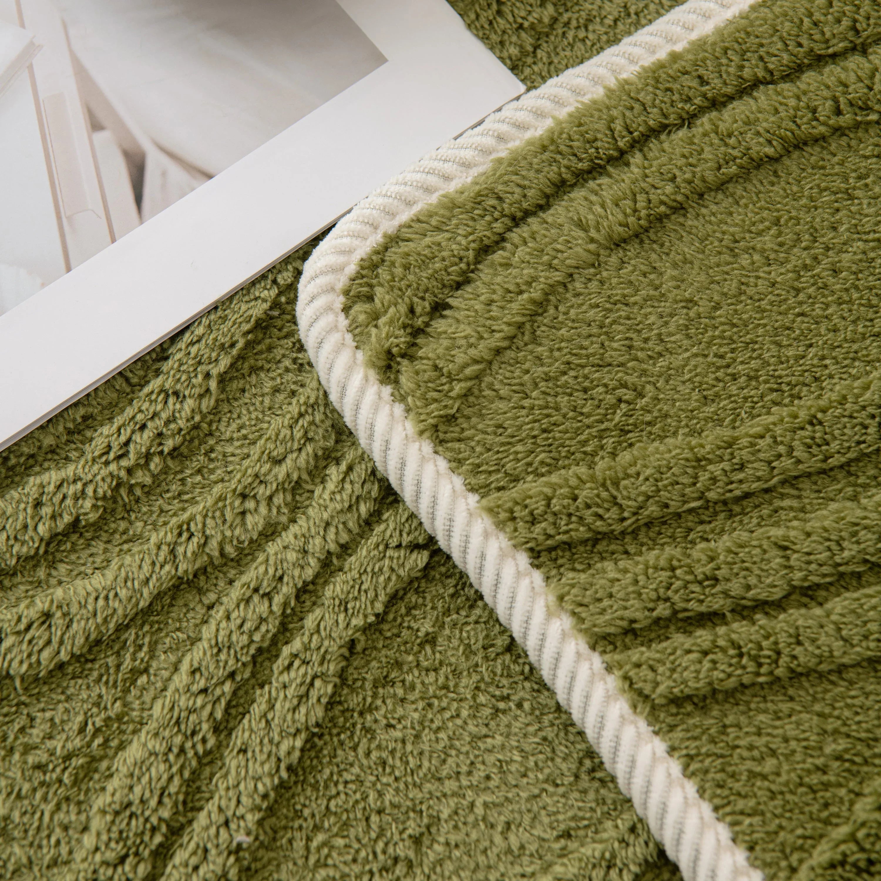 Winter Thickened Non-slip Blanket, Three-Dimensional Embossed Cotton Velvet Sofa Cover - TaroTextile